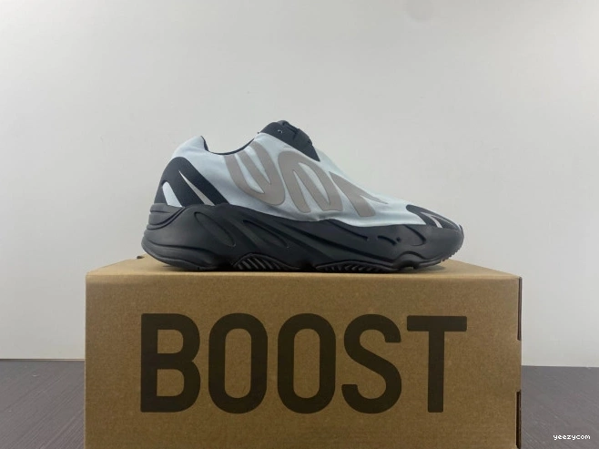 MNVN GZ0711 Blue 700 Yeezy Tint Boost Adidas 0801